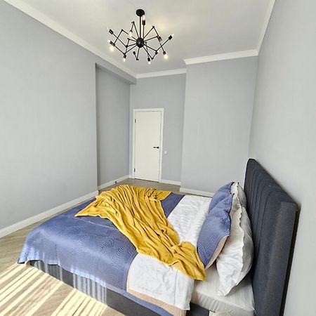 3 Room Gagarin Park Residential Complex Near Mega Shopping Mall Almaty Esterno foto