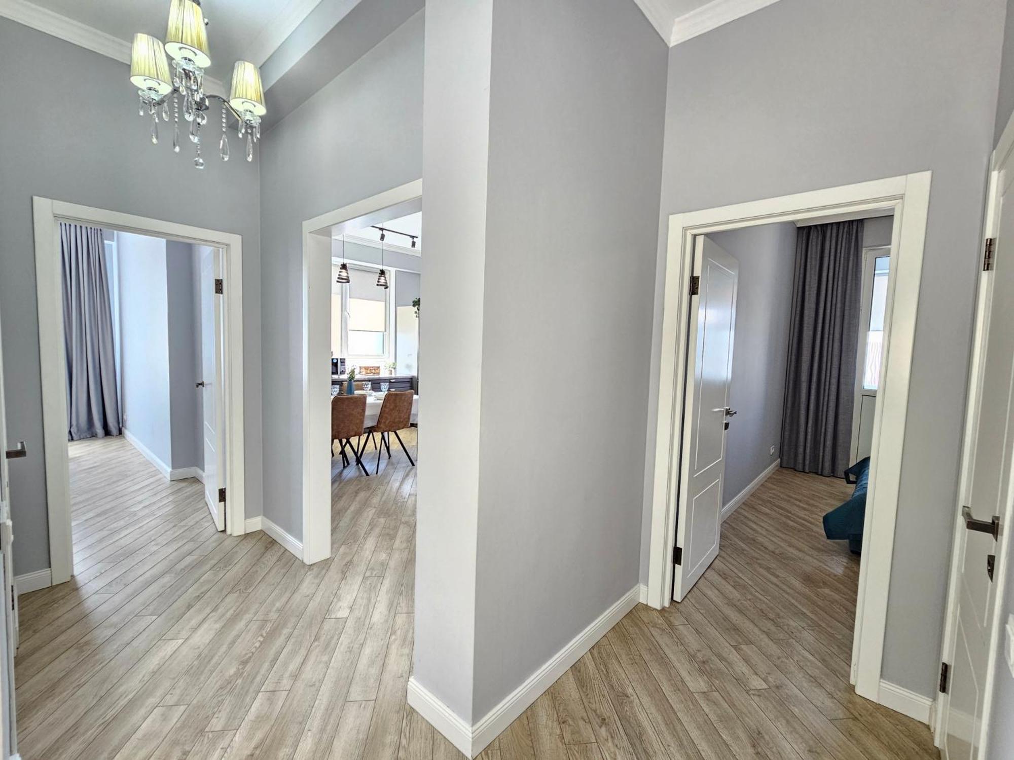 3 Room Gagarin Park Residential Complex Near Mega Shopping Mall Almaty Esterno foto