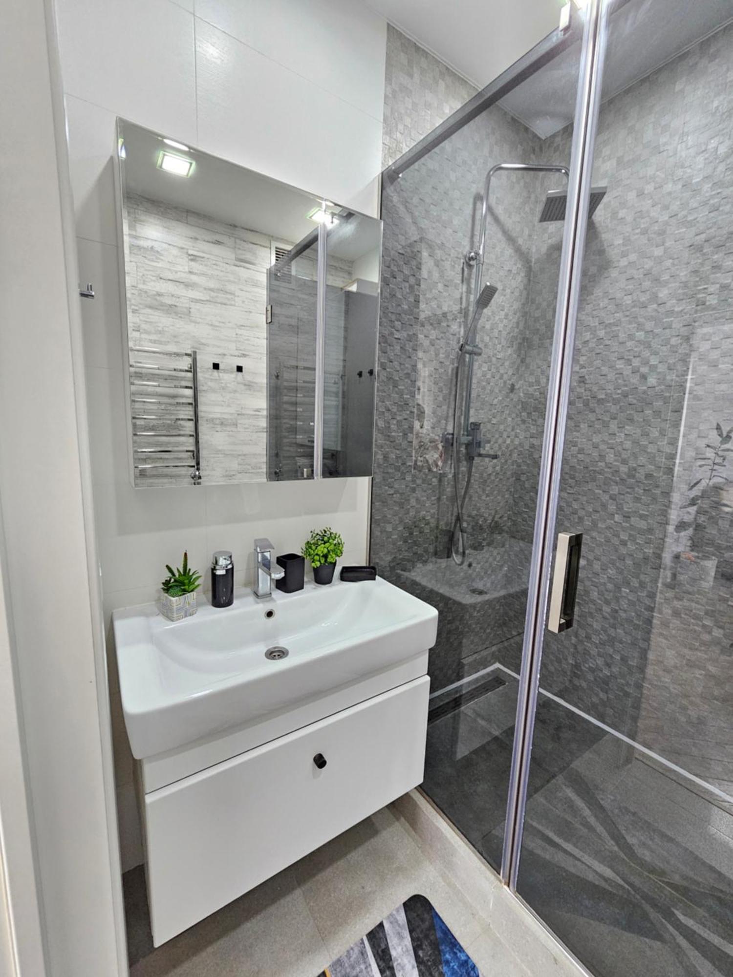 3 Room Gagarin Park Residential Complex Near Mega Shopping Mall Almaty Esterno foto